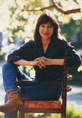 An image of Louise Erdrich by Leo Kim.